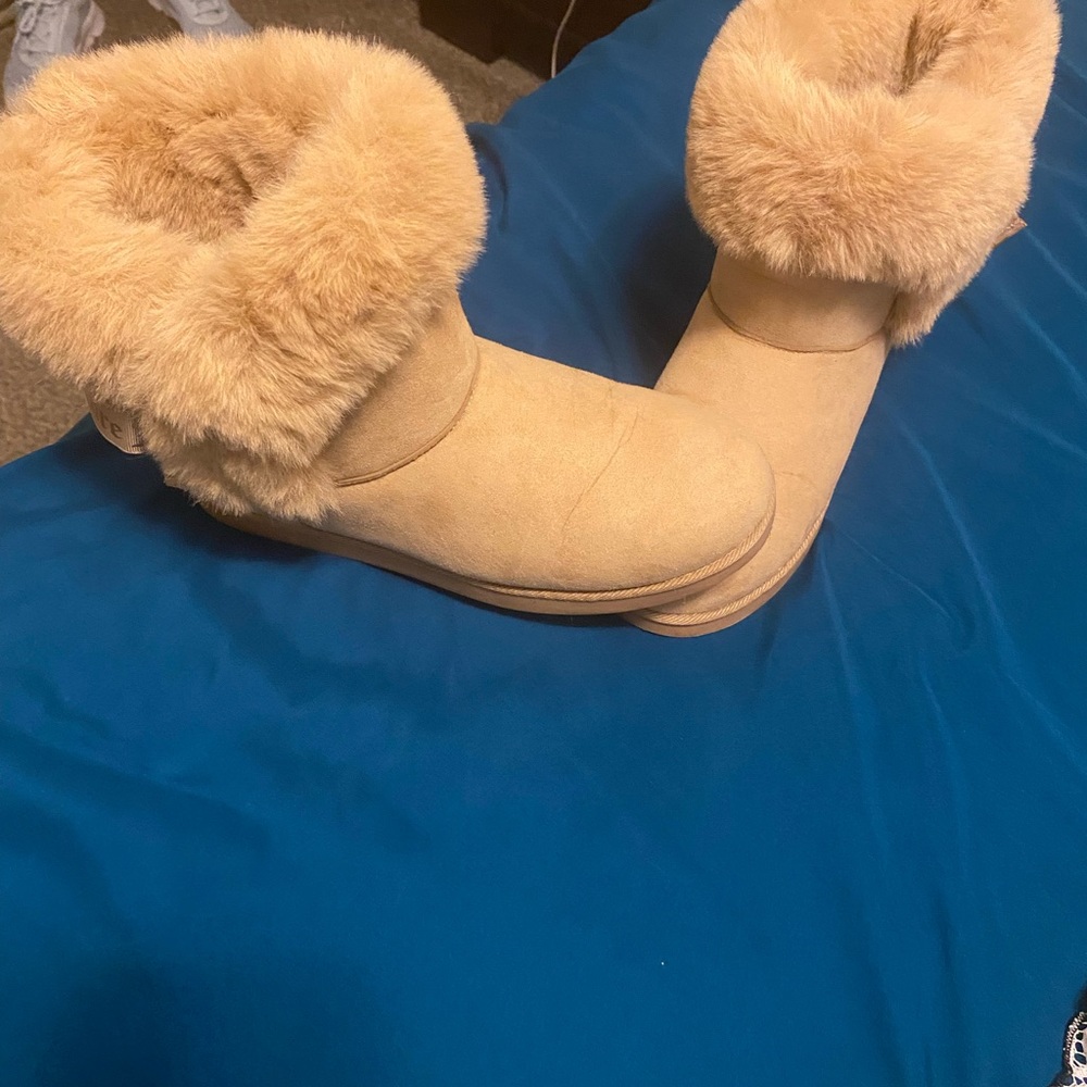 Juicy Couture Tan Fur-Cuff Ankle Boots